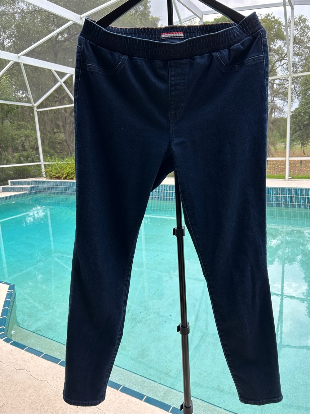 Tommy Hilfiger Dark Blue Pull-On  Leggings.  Size 12